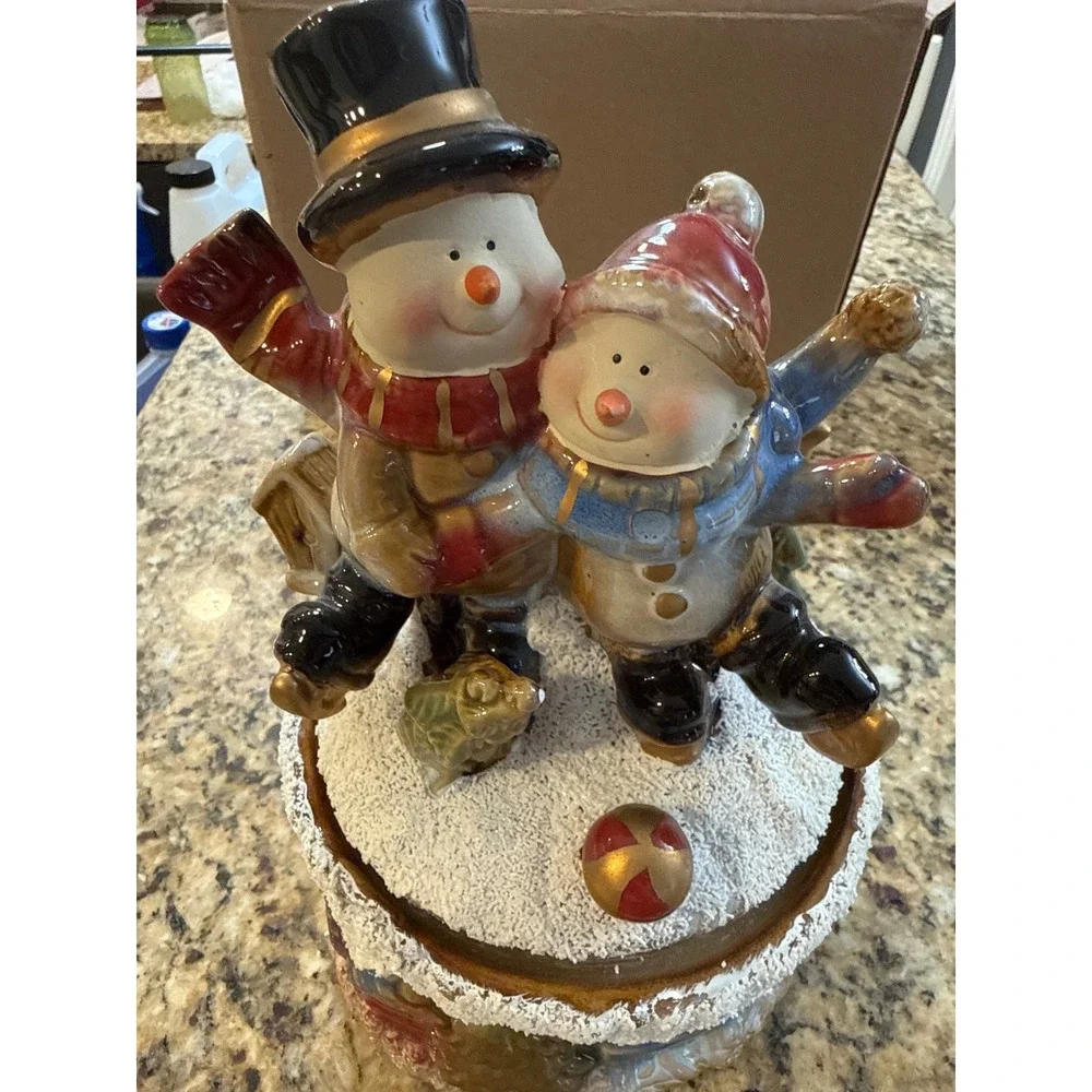 Vintage Style Ceramic Snowman Couple‎ Ice Skating Musical Canister 9
